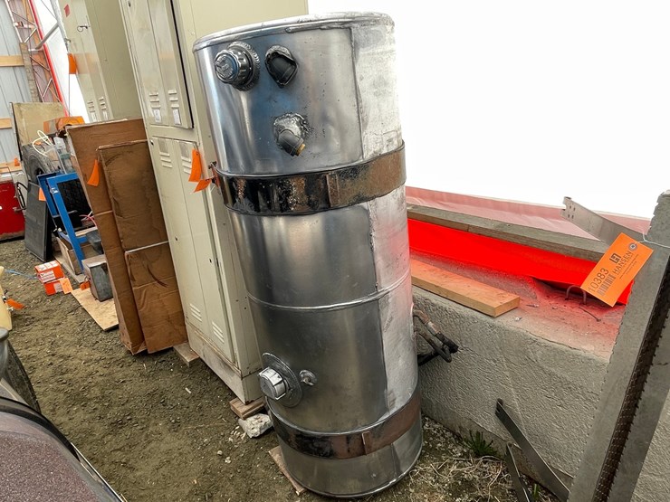 #10381-•-freightliner-stainless-steel-fuel/oil-combo-tank-image-1