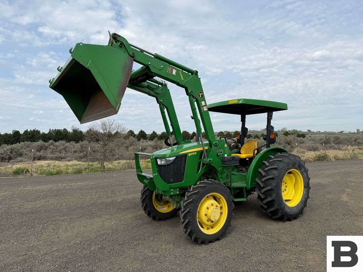 2015-john-deere-5075e-image-78