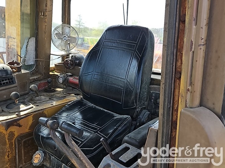 1980-caterpillar-d10-image-28