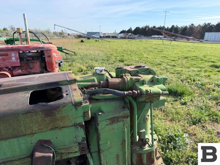 1957-john-deere-520-image-10