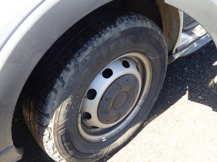 2017-ford-transit-image-13