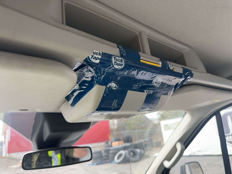 2019-ford-transit-image-28