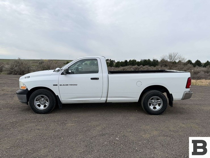 2011-dodge-ram-1500-image-2