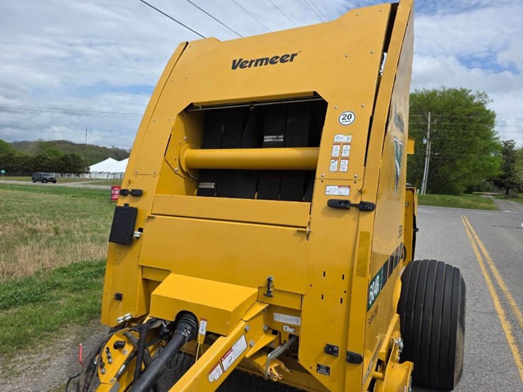 2020-vermeer-604r-signature-image-1