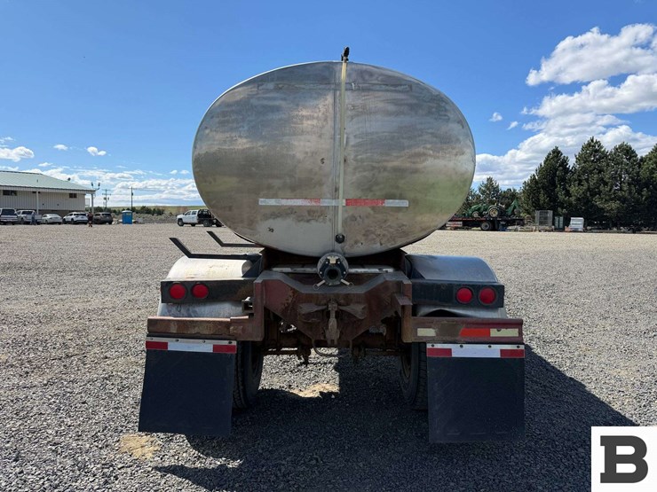 1973-brenner-transport-tank-trailer-image-4