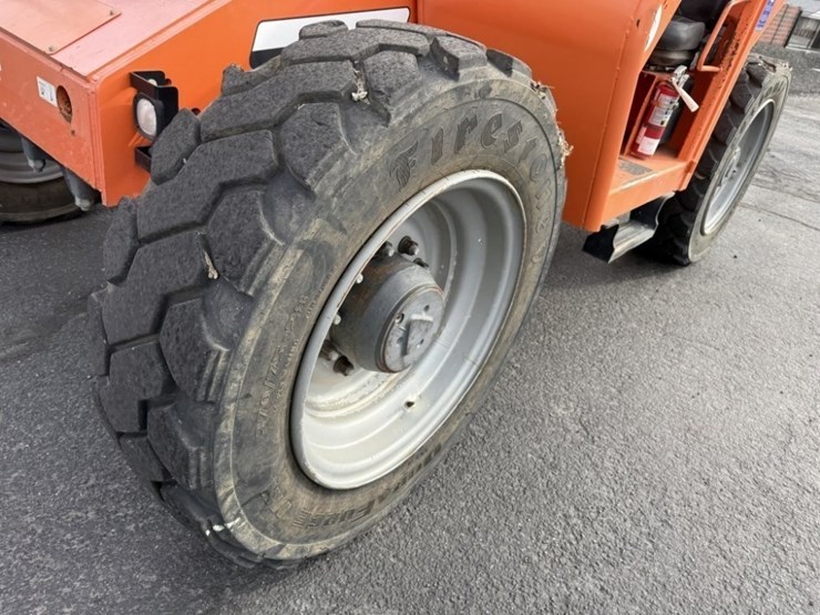 2015-sky-trak-6042-image-14