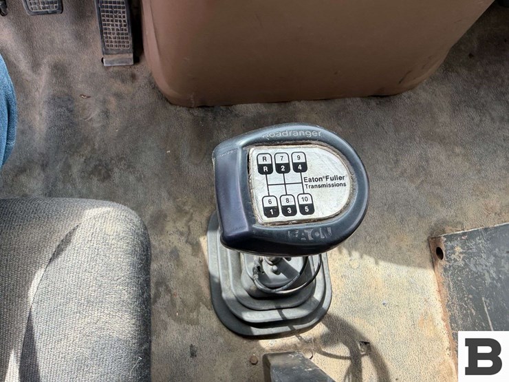 1996-ford-la9000-image-46