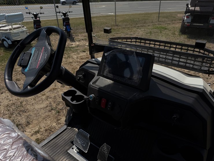 #577-•-#576-•-golf-cart-image-10