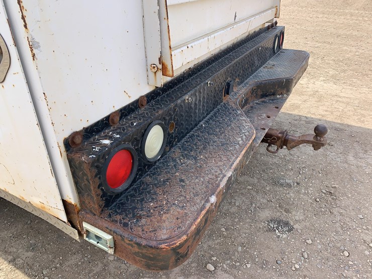 2004-ford-f350-image-38