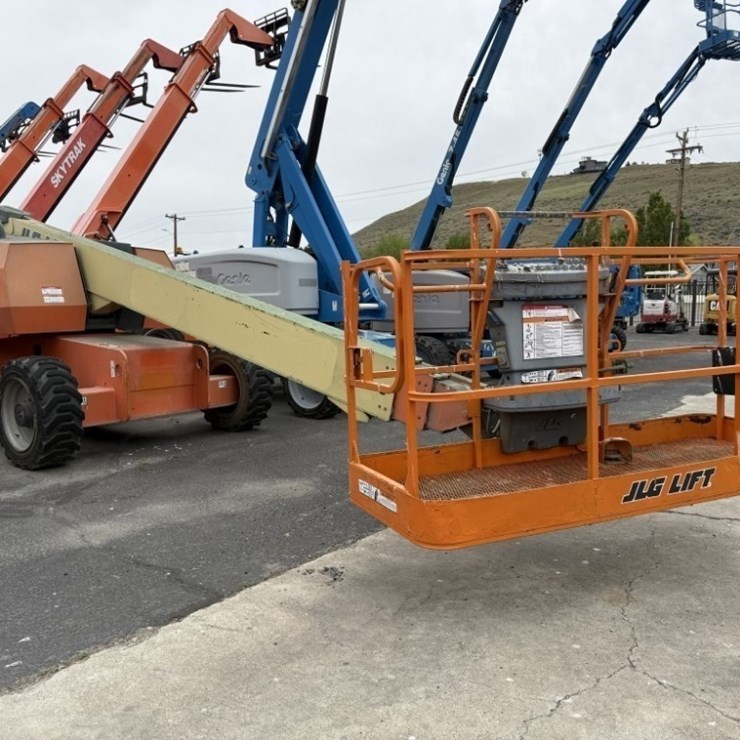 2013 JLG 600S