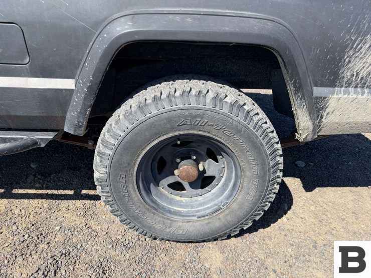 1989-jeep-comanche-pickup-image-13