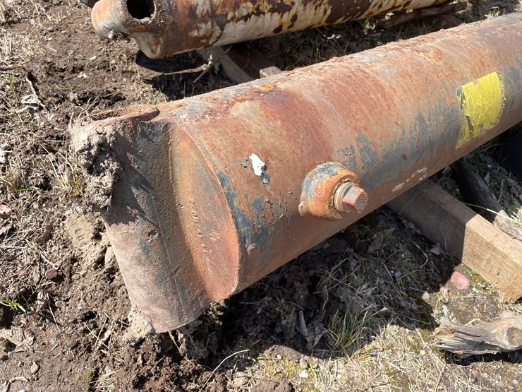 #10426-•-4-stage-hydraulic-cylinder-image-4