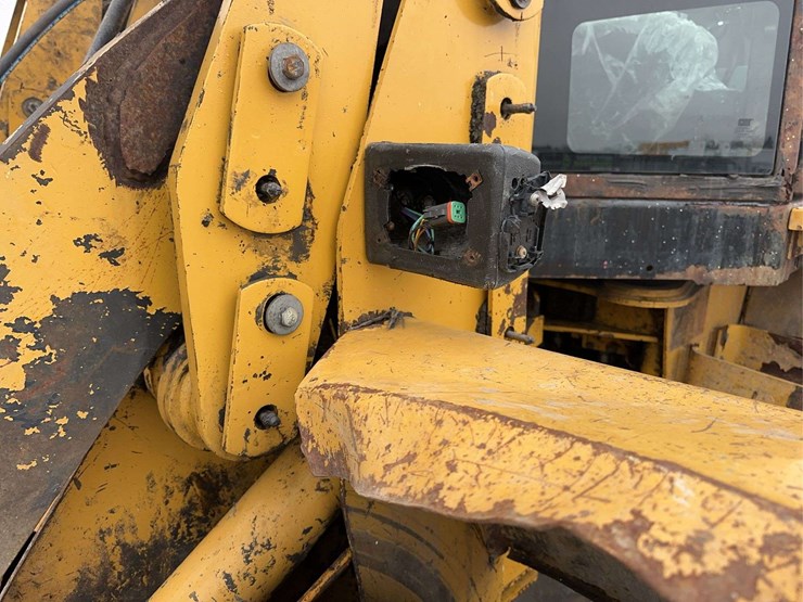 2011-caterpillar-it14g-image-17