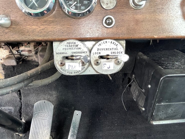 1970-peterbilt-358-image-119