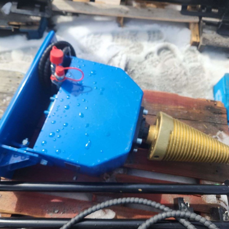 FUTURE FU-WS43 Mini Skid Steer Wood Splitter