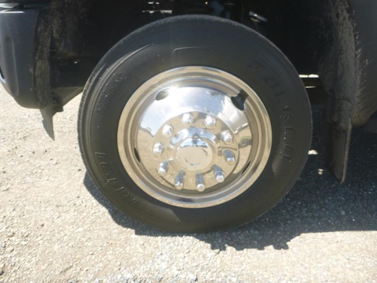 2011-ford-f550-image-23