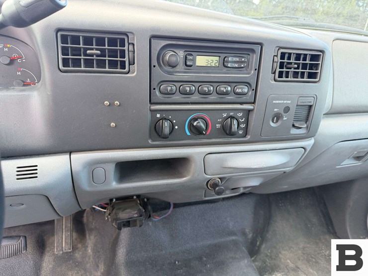 2004-ford-f250-image-28