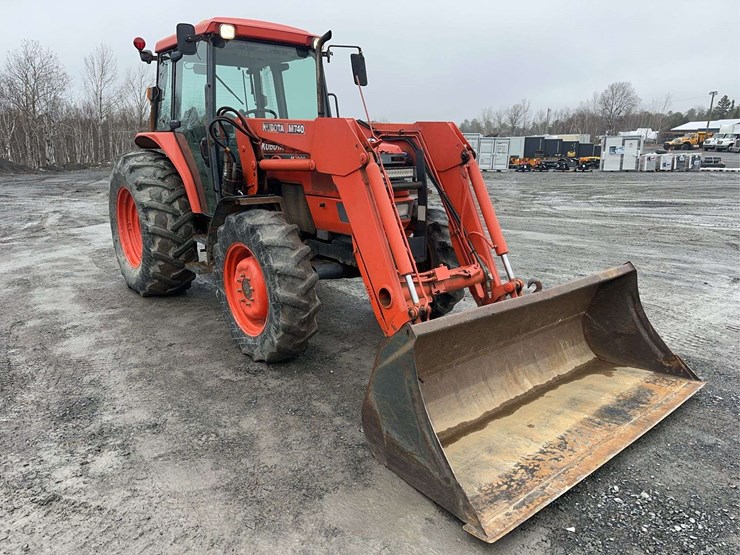 2001-kubota-m9000-image-3