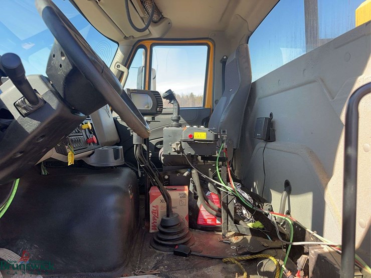 2016-international-7600-image-20