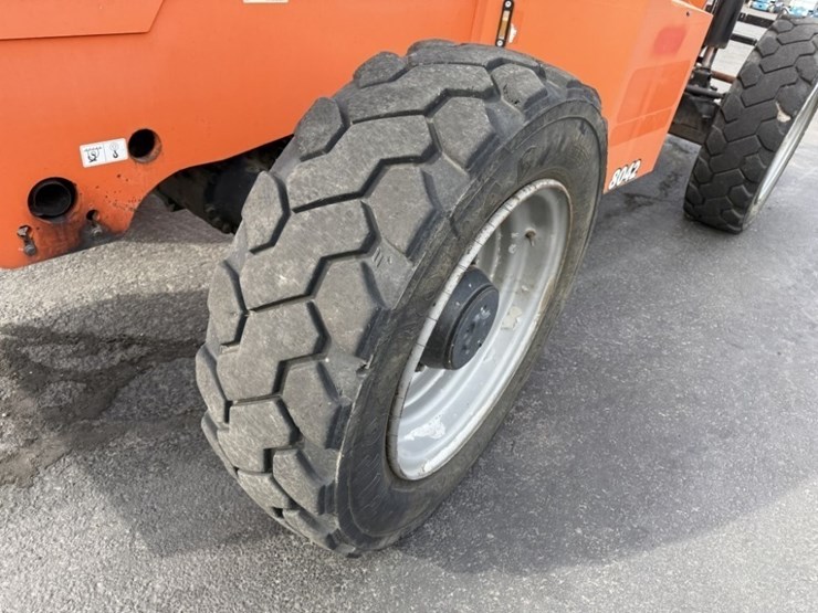 2015-sky-trak-8042-image-17