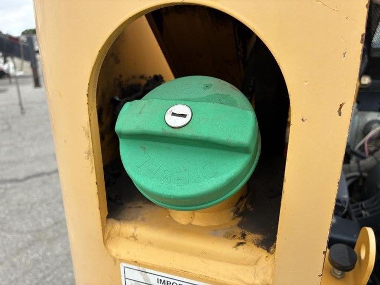 2019-gehl-r190-image-21