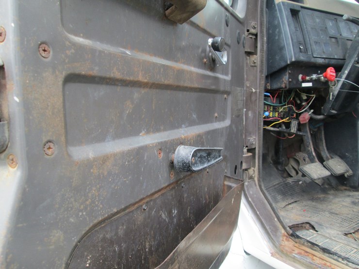 1990-international-4900-image-47