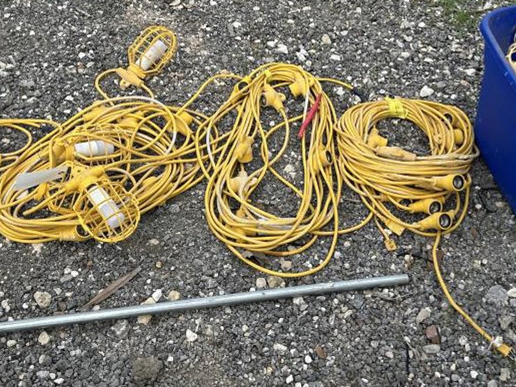#147-•-(4)-soft-light-stringer-bulb-cords-image-1