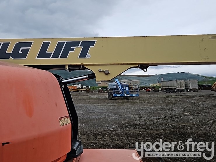 2016-jlg-460sj-image-10