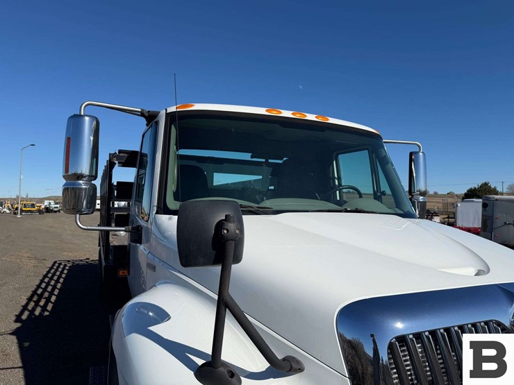 2008-international-durastar-4300-image-9