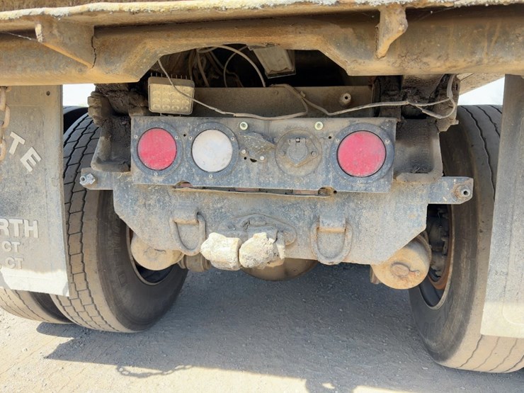 2002-kenworth-t800-image-13