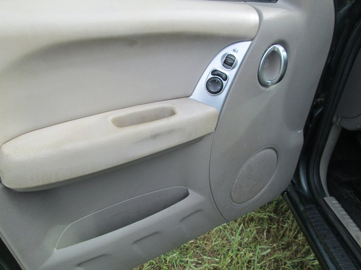 2003-jeep-liberty-image-28