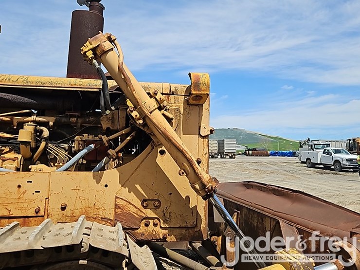 caterpillar-d8h-image-12