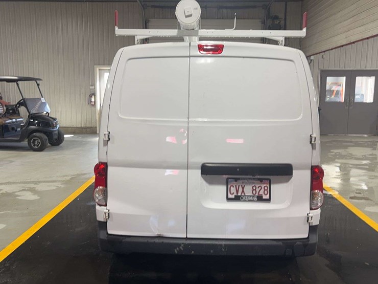 2021-nissan-nv200-image-4