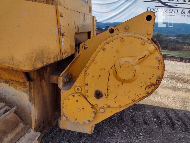 2005-deere-700h-xlt-image-36