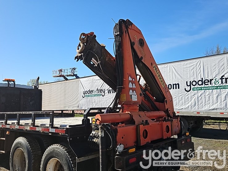 2008-international-7400-image-17