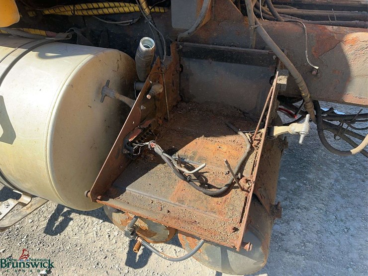 2016-international-7600-image-18