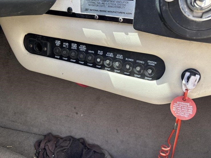 2001-unknown-trailer-image-17