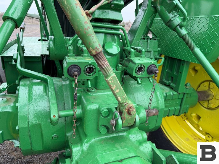 1980-john-deere-2940-image-16