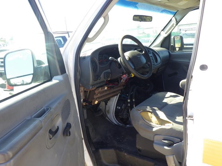 2006-ford-econoline-350-image-5