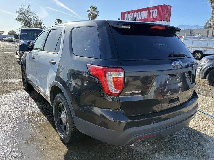 2017-ford-explorer-police-interceptor-image-4