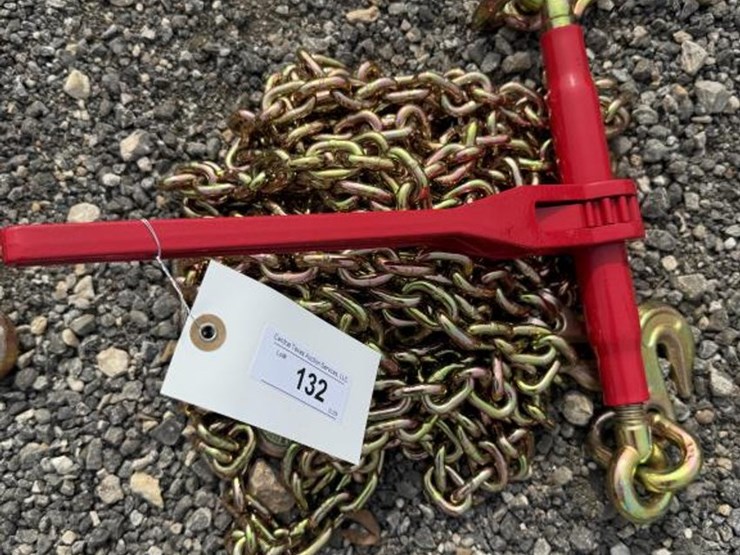 #132-•-(1)-5400-lb-ratchet-binder-&-(2)-5/16"-20'-chains-image-1