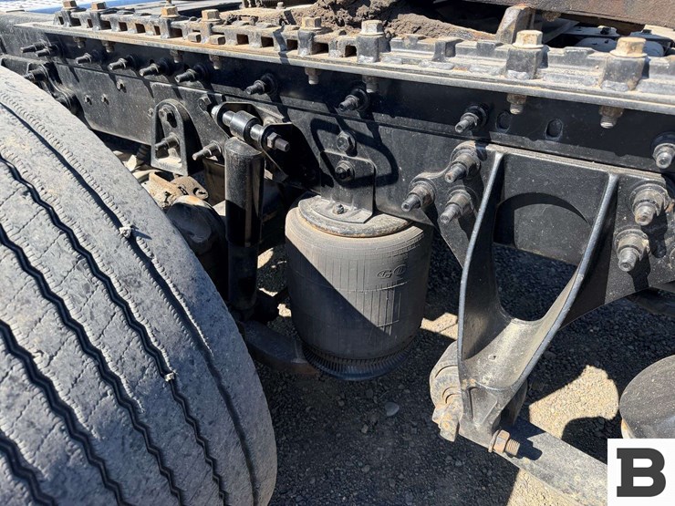 2012-international-prostar-image-24