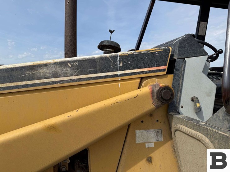 1993-caterpillar-416b-image-23