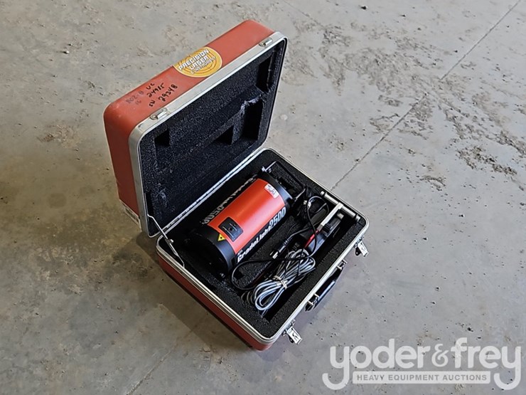 agl-grade-light-gl2500-pipe-laser-image-4