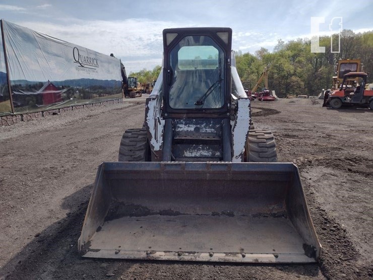 2004-bobcat-s300-image-2