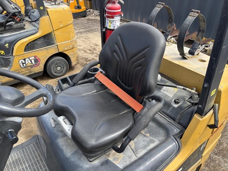 2020-caterpillar-2c6000-image-16