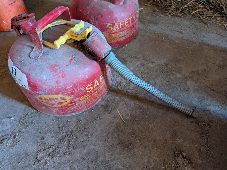 #5503-•-eagle-metal-gas-cans-image-2