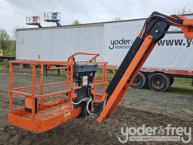 2016-jlg-460sj-image-15