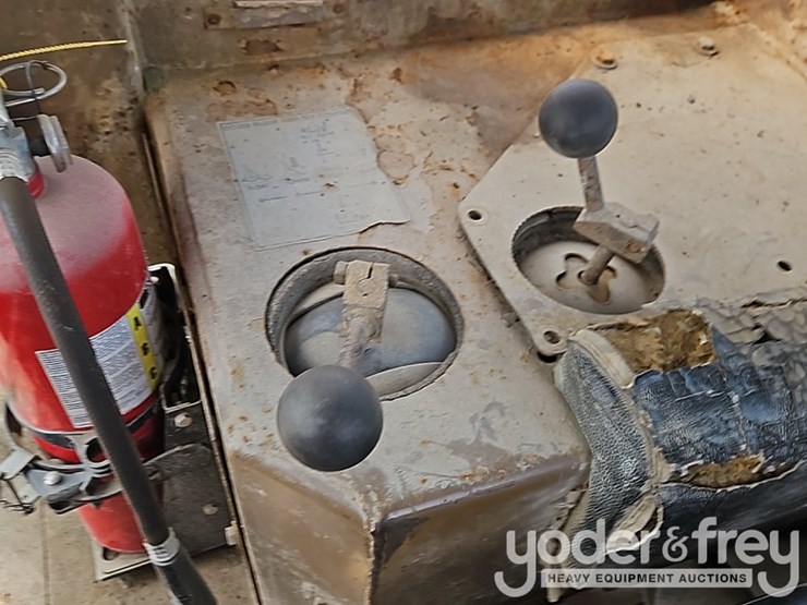 1981-caterpillar-d9h-image-34