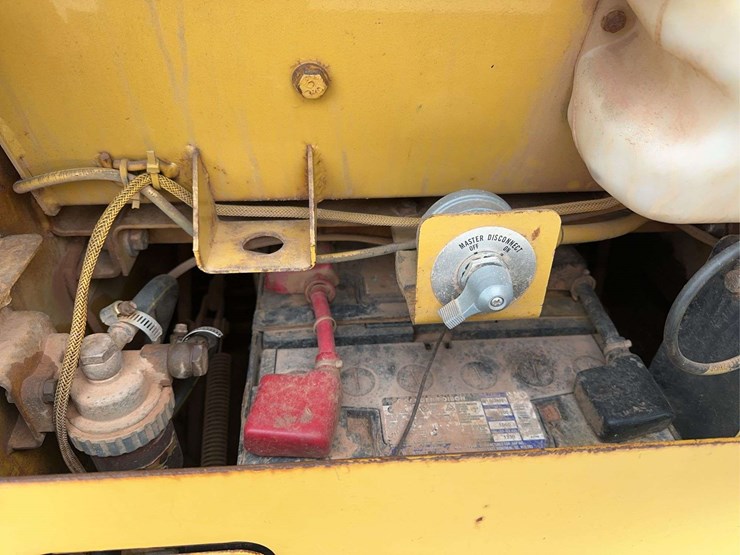 1997-caterpillar-d4c-xl-image-22